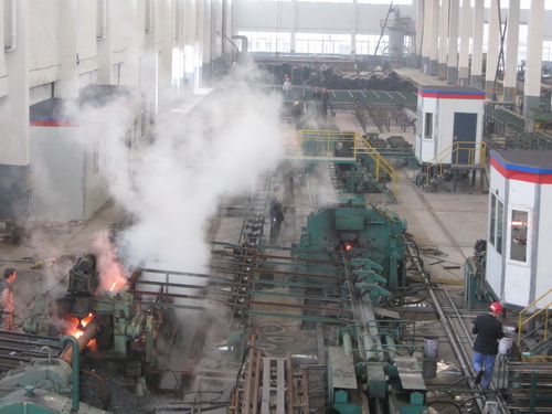 克拉玛依无缝钢管厂家生产车间